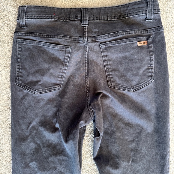 Rip Zone Jeans - Picture 4 of 7